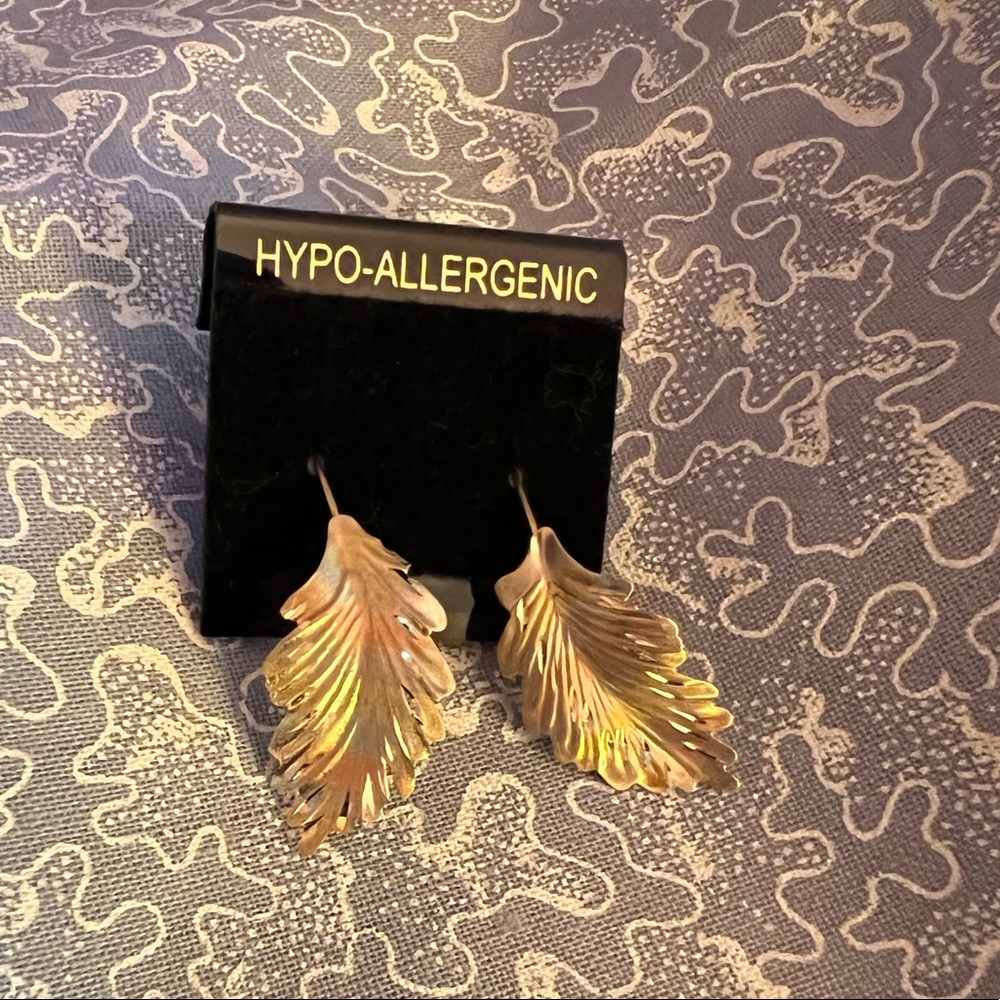 Black Hills Gold Leaf Earrings